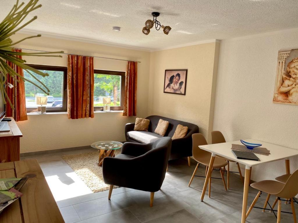 טאנה Naturstammhaus Und Appartements Zum Brockenbaecker מראה חיצוני תמונה